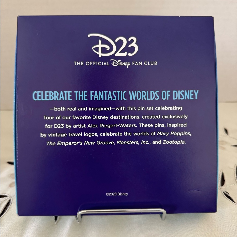 Disney D23 Exclusive Pin Set - Picture 2 of 3